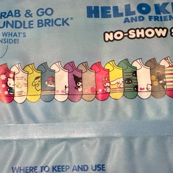 Hello Kitty No-Show Socks Bundle - Picture 6 of 6